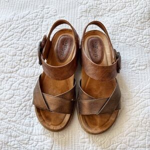Elegant‎ Brown Leather Sandals
